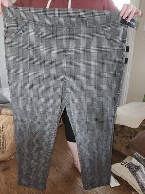 Plus size patterned pants